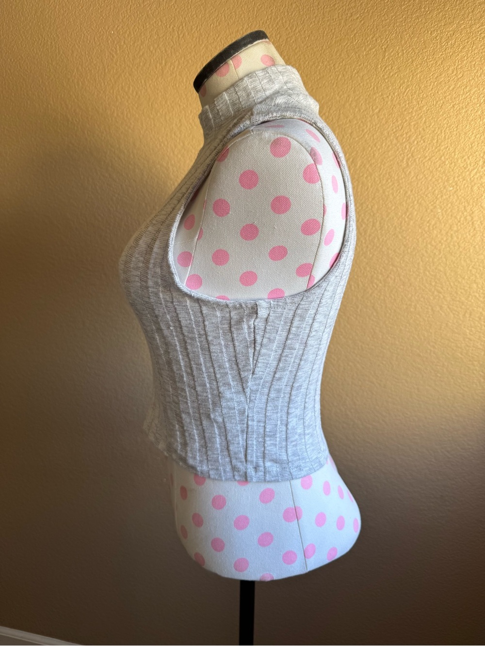Forever 21 Light Gray Ribbed Tank Top - Picture 2 of 6